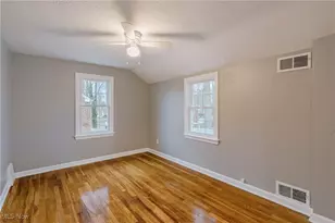 571 E 260th St, Euclid, OH 44132 - Photo 16