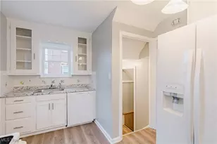 571 E 260th St, Euclid, OH 44132 - Photo 10