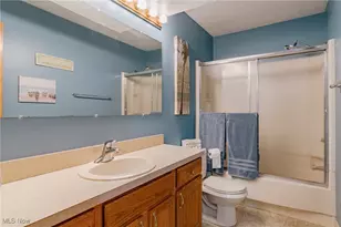 718 Hartford Dr, Elyria, OH 44035 - Photo 14