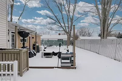 718 Hartford Drive, Elyria, OH 44035 - Photo 26