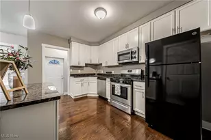 11204 Clifton Blvd, Loveland, OH 44102 - Photo 12