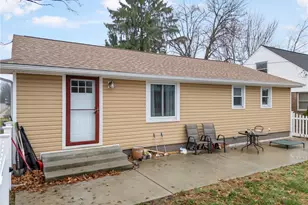 1202 37th St NW, Canton, OH 44709 - Photo 4