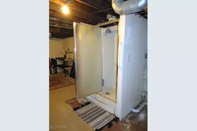 1050 Parkway Boulevard, Alliance, OH 44601 - Photo 24