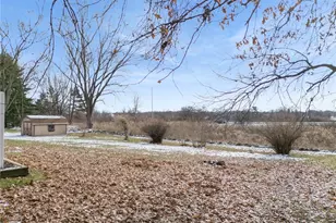 7680 Brookview St, Louisville, OH 44641 - Photo 8