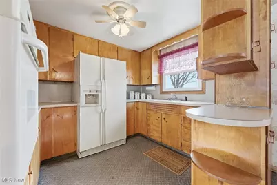 7680 Brookview Street, Louisville, OH 44641 - Photo 26