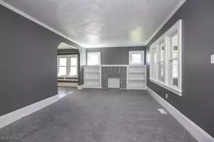 1063 Packard Dr, Akron, OH 44320 - Photo 6