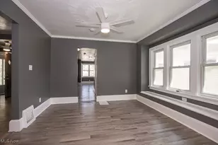 1063 Packard Dr, Akron, OH 44320 - Photo 10