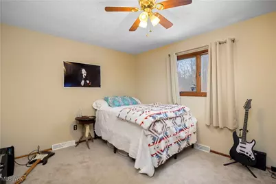 1115 Kay Drive, Lorain, OH 44053 - Photo 34