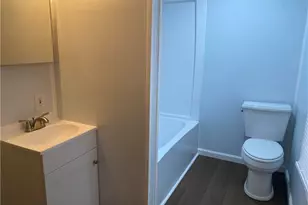 103 Wallace St, St Clairsville, OH 43950 - Photo 8