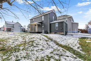 208 Meek Ave, Byesville, OH 43723 - Photo 2