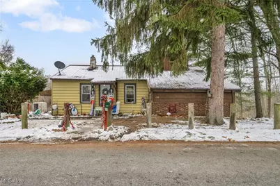 428 Canova Drive, Akron, OH 44319 - Photo 2