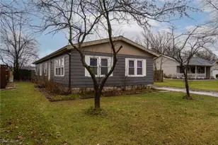 476 Stallion Ct, LaGrange, OH 44050 - Photo 2