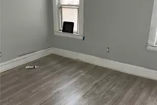 10212 Kinsman Rd, Loveland, OH 44104 - Photo 34