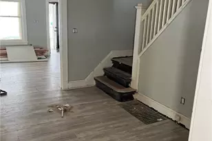 10212 Kinsman Rd, Loveland, OH 44104 - Photo 28