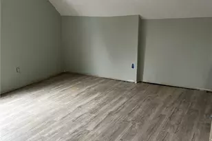 10212 Kinsman Rd, Loveland, OH 44104 - Photo 40