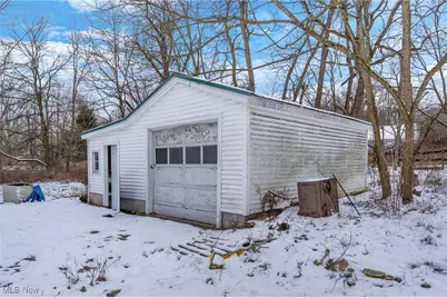 5910 Chestnut Ridge Road, Hubbard, OH 44425 - Photo 22