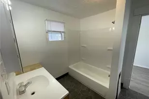 944 Baughman St, Akron, OH 44320 - Photo 16