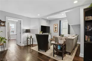 710 University Ct, Loveland, OH 44113 - Photo 8