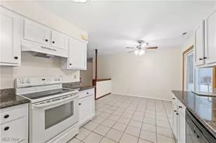 615 Jeanette St, Brunswick Hills, OH 44212 - Photo 10