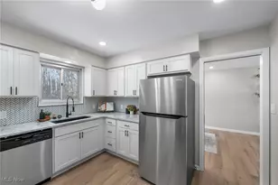 5345 Fairtree Rd, Huber Heights, OH 44146 - Photo 10