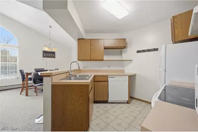 7492 Huntington Drive #12, Youngstown, OH 44512 - Photo 8