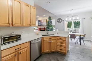 36138 N Park Dr, Avon, OH 44011 - Photo 6