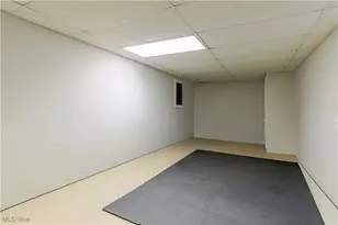 36138 N Park Dr, Avon, OH 44011 - Photo 32