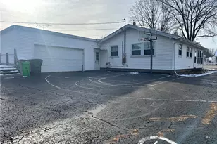 727 Circle Hill Rd SE, North Canton, OH 44720 - Photo 10