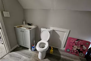 7700 Colgate Ave, Loveland, OH 44102 - Photo 18