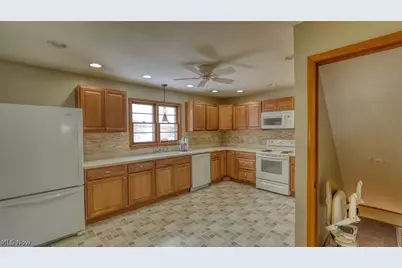 110 Cherry Lane, New Concord, OH 43762 - Photo 12