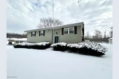 135 S Moose Eye Road, Norwich, OH 43767 - Photo 2