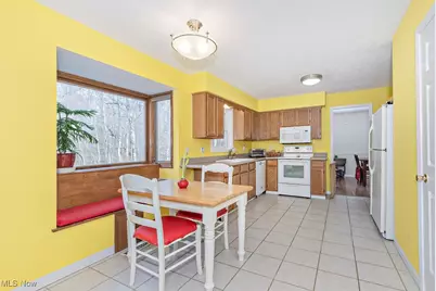 8730 Lake in The Woods Trail, Chagrin Falls, OH 44023 - Photo 32