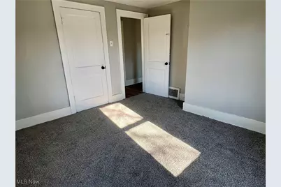 132 School Street, Weirton, WV 26062 - Photo 8