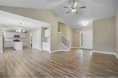 170 N Prospect Street, Ravenna, OH 44266 - Photo 4