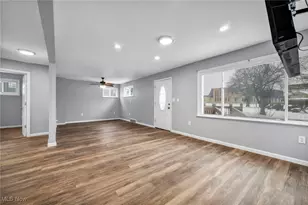 15013 Lotus Dr, Loveland, OH 44128 - Photo 8