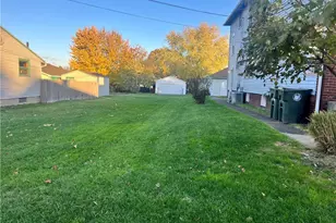 1214 Roslyn Ave SW, Canton, OH 44710 - Photo 8