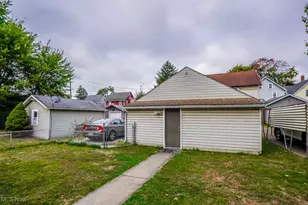 631 Greenfield Ave SW, Canton, OH 44706 - Photo 32