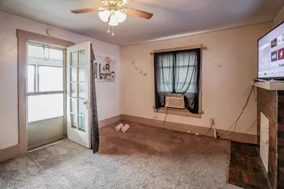 631 Greenfield Avenue SW, Canton, OH 44706 - Photo 6