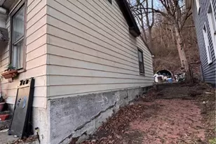 836 Main St, Bridgeport, OH 43912 - Photo 2