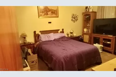 836 Main Street, Bridgeport, OH 43912 - Photo 14