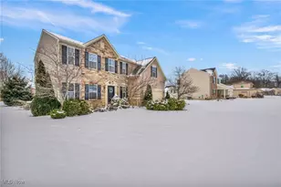 39356 Lorreto Ct, Avon, OH 44011 - Photo 2