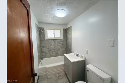 34 W Lewis Street, Struthers, OH 44471 - Photo 4