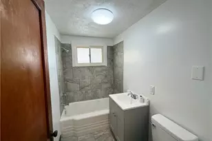 34 W Lewis St, Struthers, OH 44471 - Photo 4