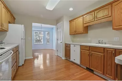 437 E Reserve Drive, Cuyahoga Falls, OH 44223 - Photo 14