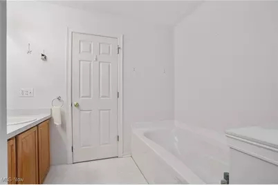 437 E Reserve Drive, Cuyahoga Falls, OH 44223 - Photo 24