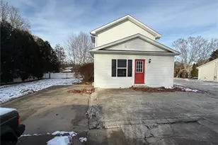 5700 Broadway Ave, Louisville, OH 44641 - Photo 4