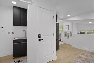 2080 W 45th St, Loveland, OH 44102 - Photo 14