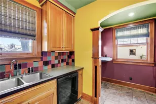 1640 Trinity Pl NW, Canton, OH 44709 - Photo 16