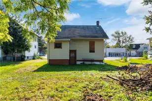 1146 Wooster Road North, Barberton, OH 44203 - Photo 14