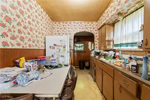 1146 Wooster Road North, Barberton, OH 44203 - Photo 8